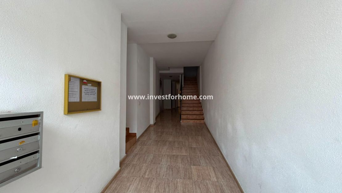 Sale - Apartment - Torrevieja - Centro