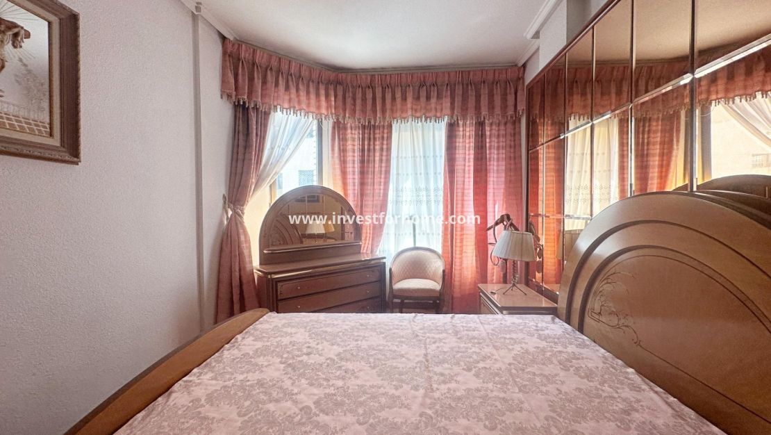 Sale - Apartment - Torrevieja - Centro