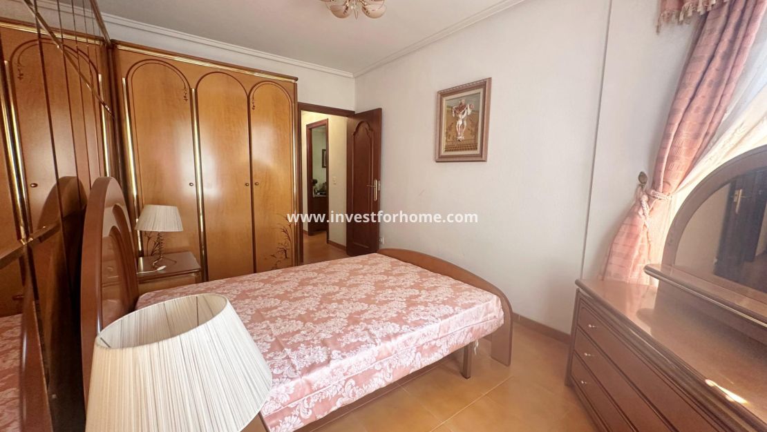 Sale - Apartment - Torrevieja - Centro