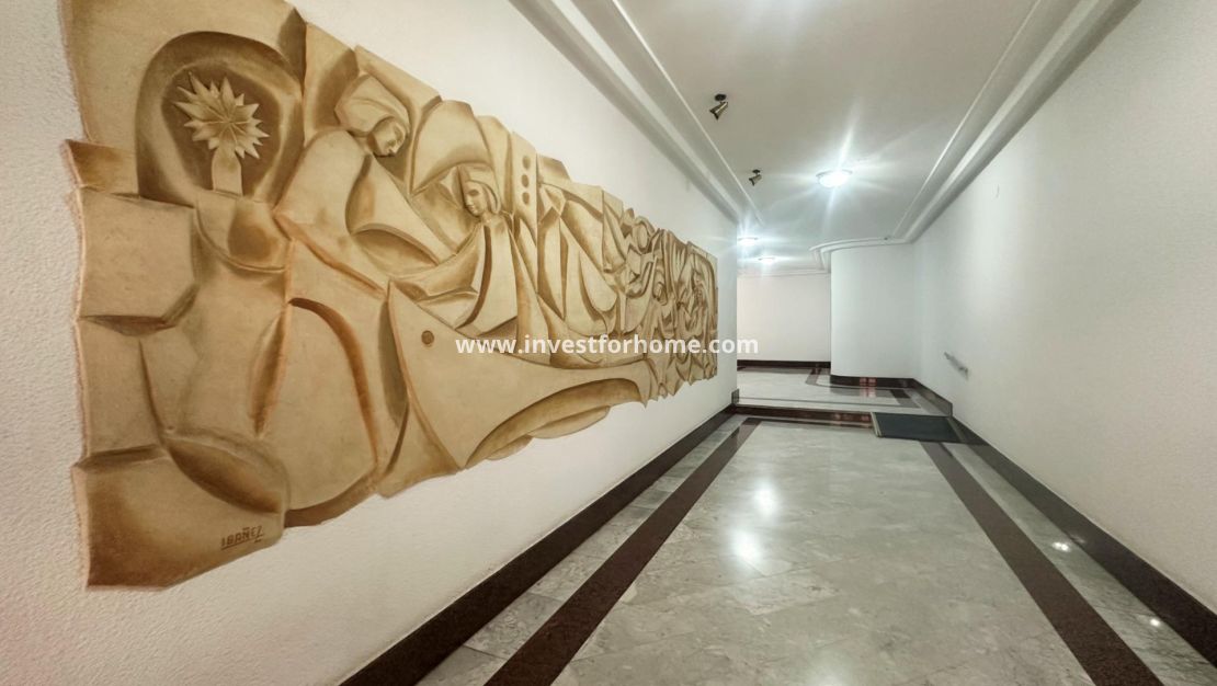 Sale - Apartment - Torrevieja - Centro
