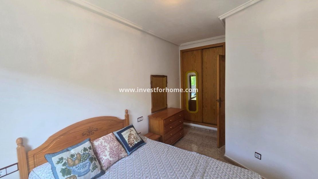 Sale - Apartment - Torrevieja - Centro