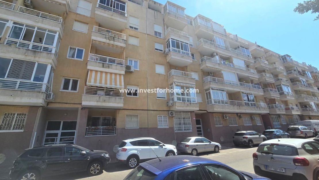 Sale - Apartment - Torrevieja - Centro