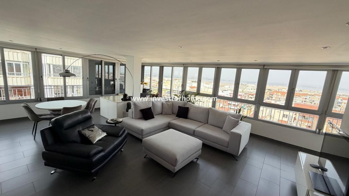 Sale - Apartment - Torrevieja - Centro