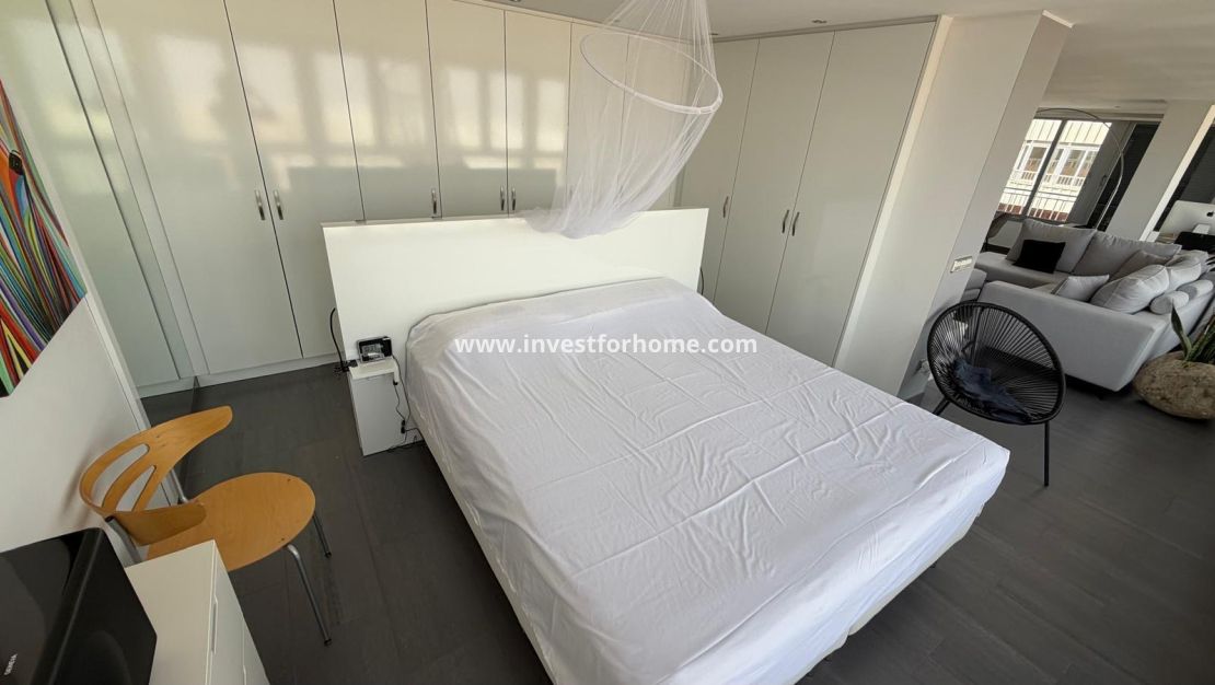 Sale - Apartment - Torrevieja - Centro