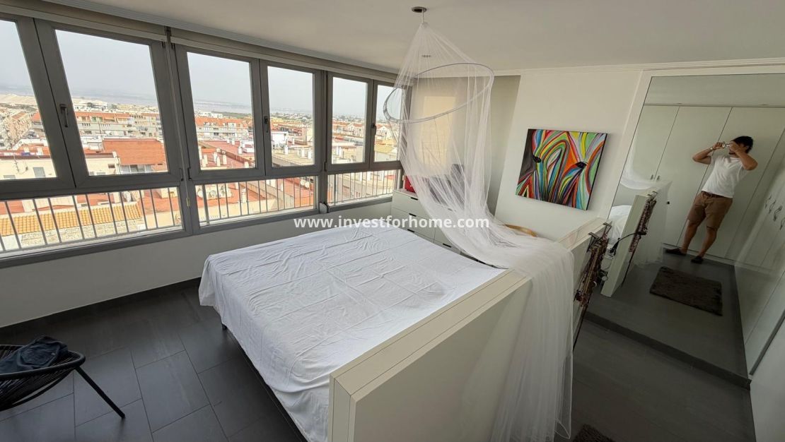 Sale - Apartment - Torrevieja - Centro