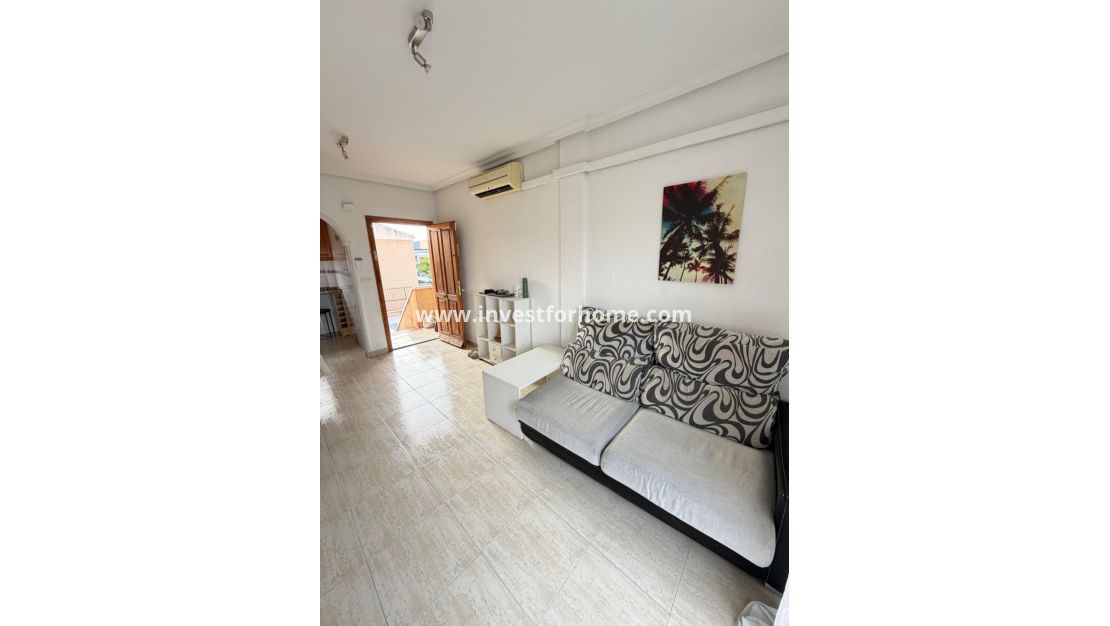 Sale - Apartment - Torrevieja - Centro