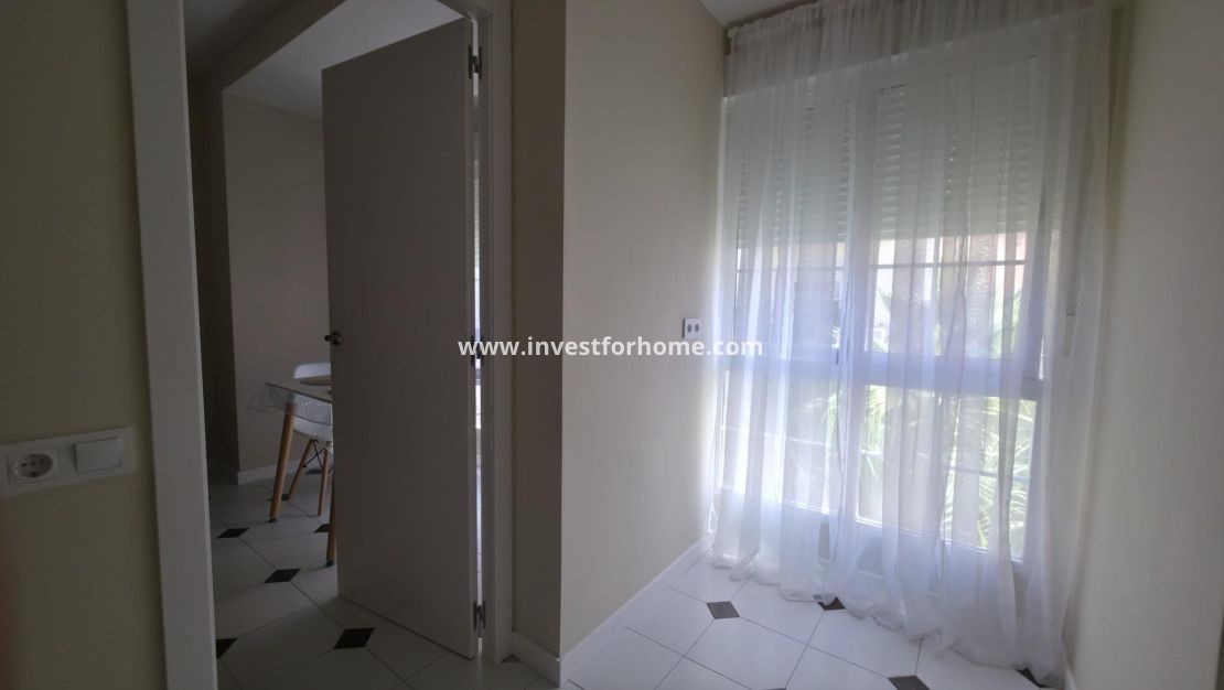 Sale - Apartment - Torrevieja - Centro