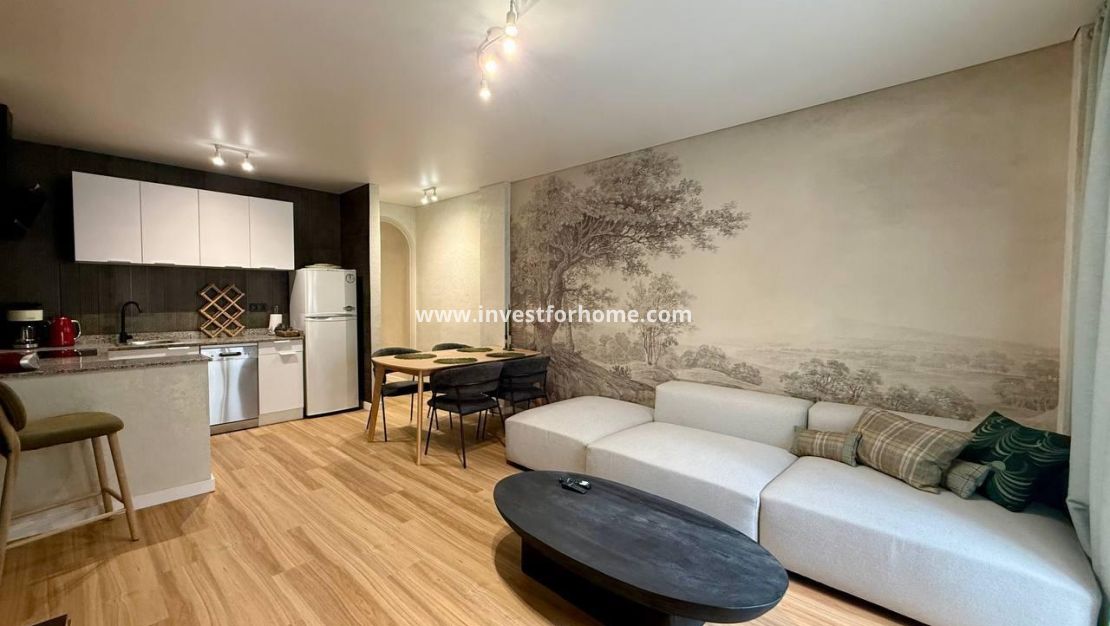 Sale - Apartment - Torrevieja - Centro