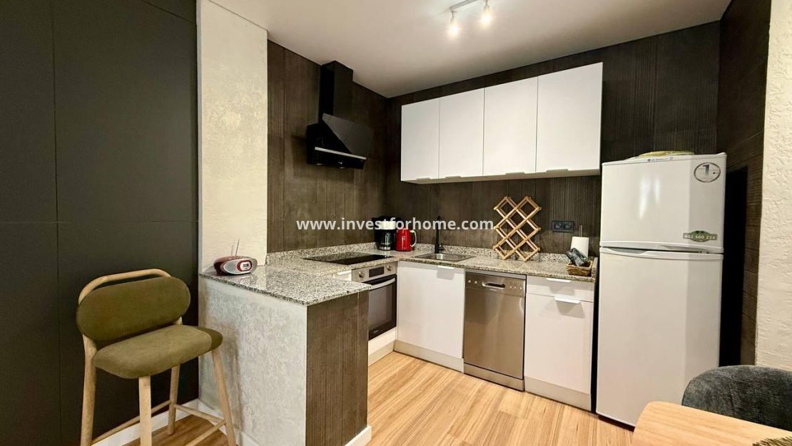 Sale - Apartment - Torrevieja - Centro