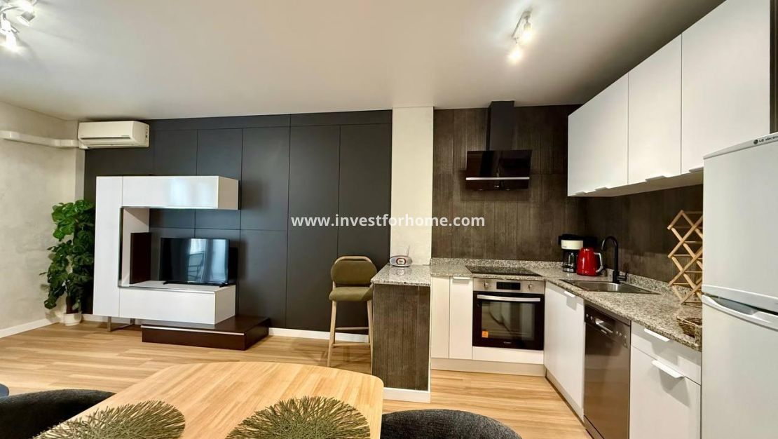 Sale - Apartment - Torrevieja - Centro