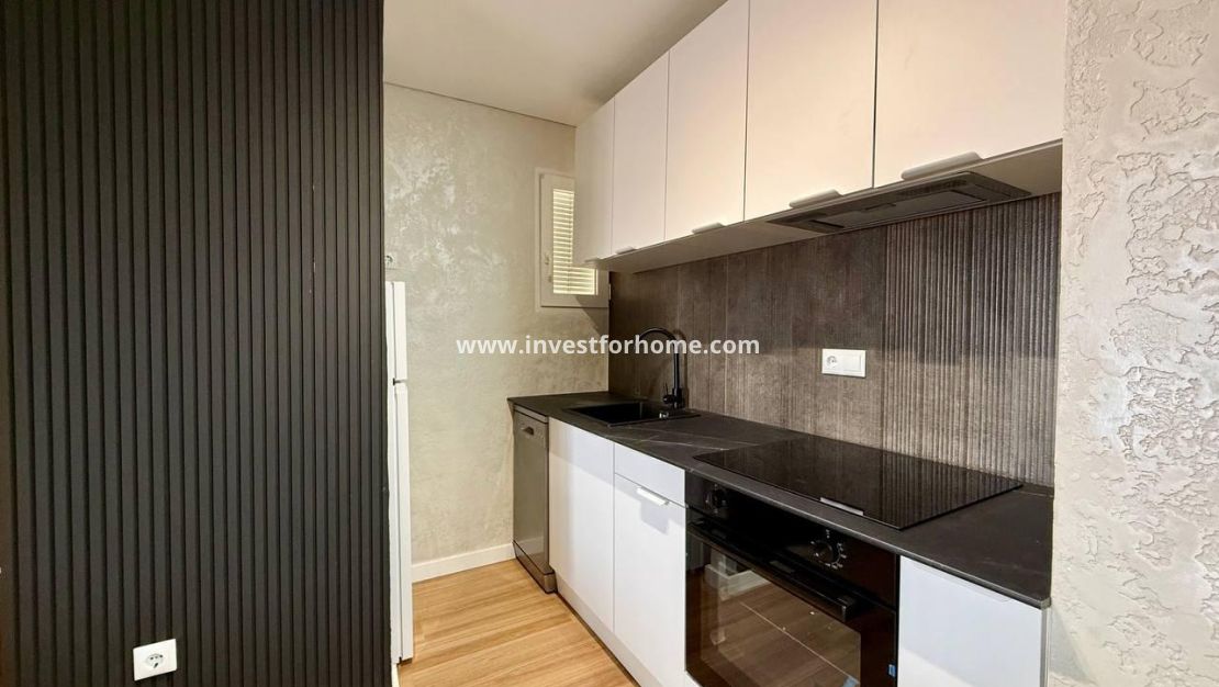 Sale - Apartment - Torrevieja - Centro