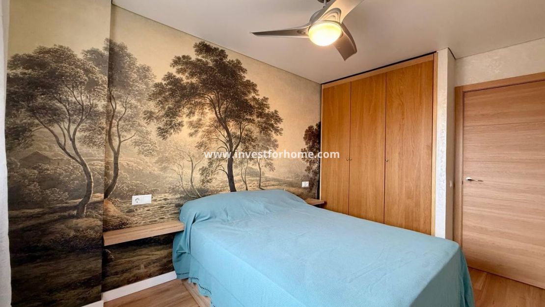 Sale - Apartment - Torrevieja - Centro