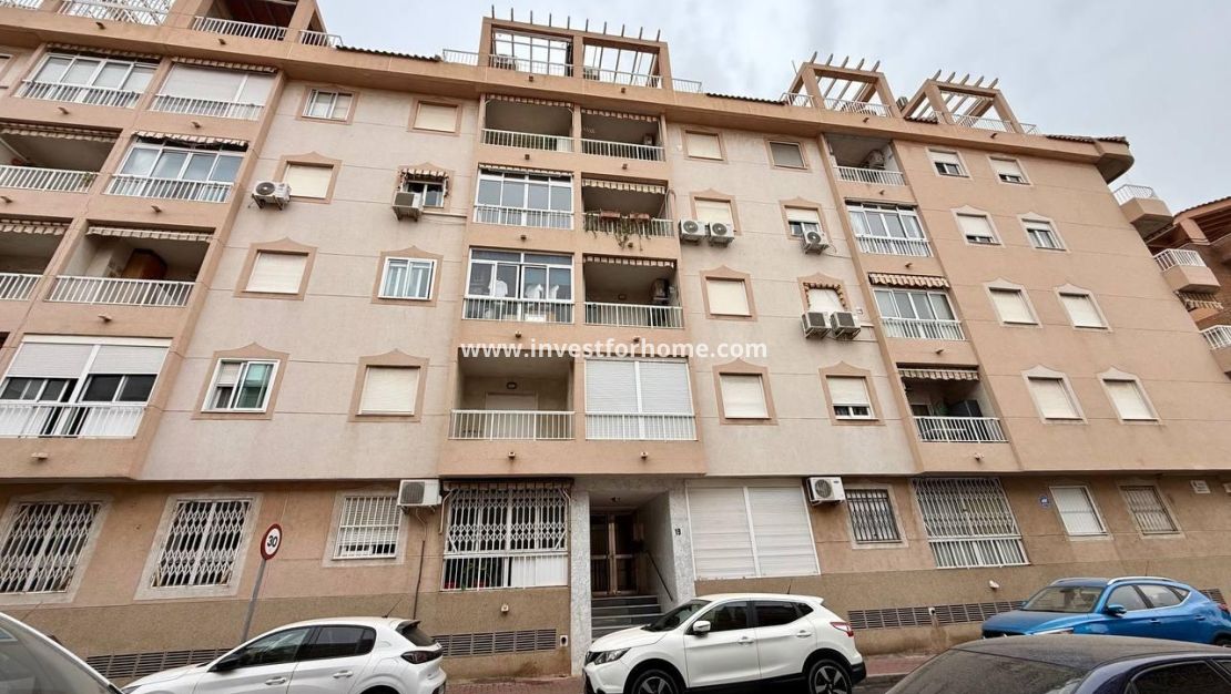 Sale - Apartment - Torrevieja - Centro