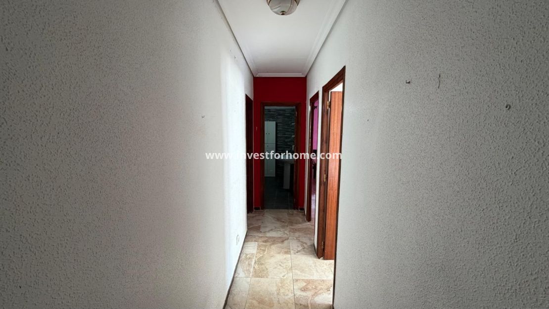 Sale - Apartment - Torrevieja - Centro