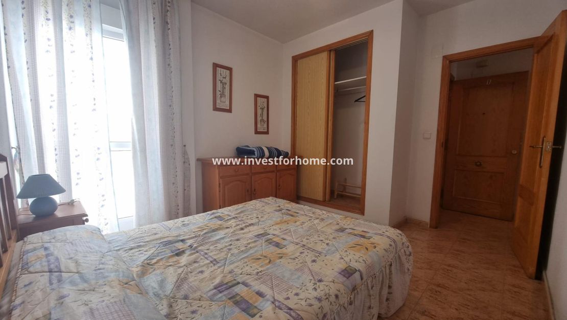 Sale - Apartment - Torrevieja - Centro