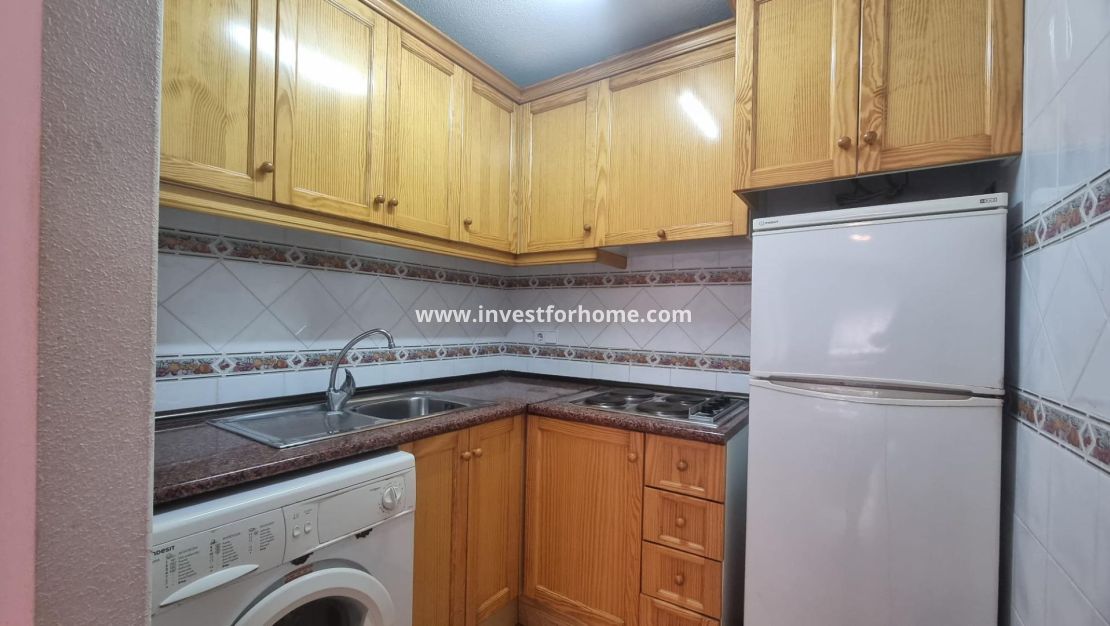 Sale - Apartment - Torrevieja - Centro