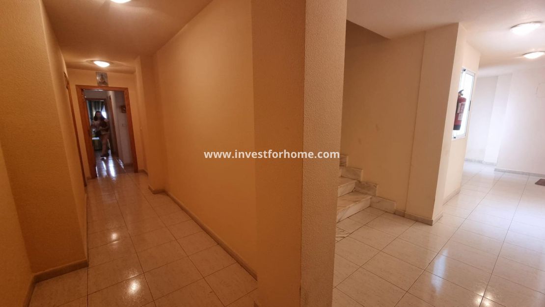 Sale - Apartment - Torrevieja - Centro