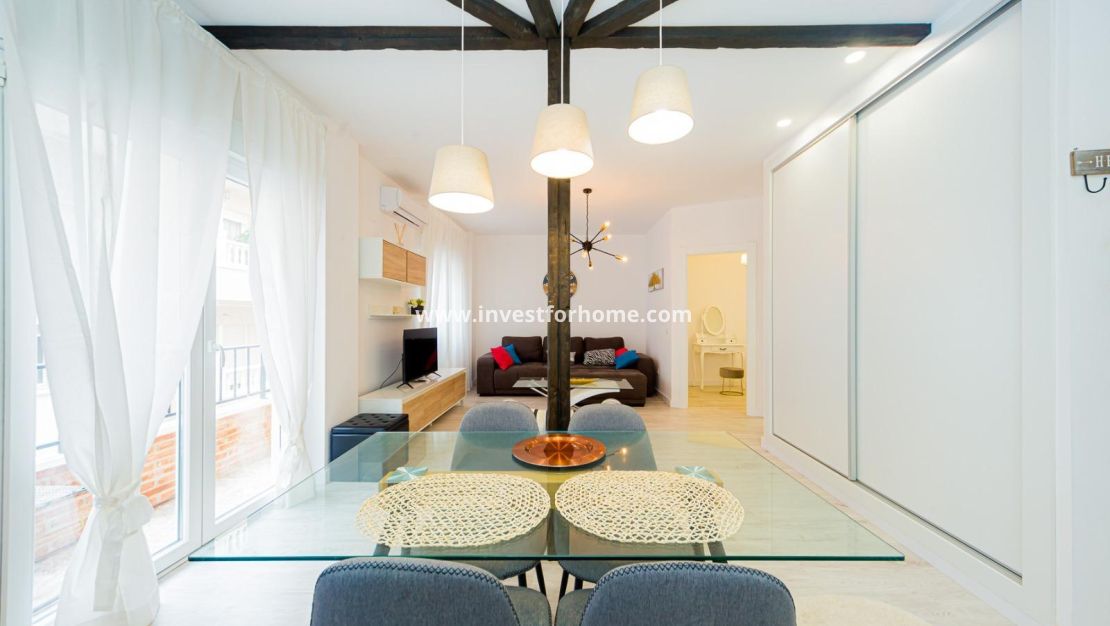 Sale - Apartment - Torrevieja - Centro