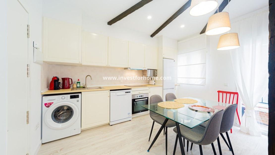 Sale - Apartment - Torrevieja - Centro