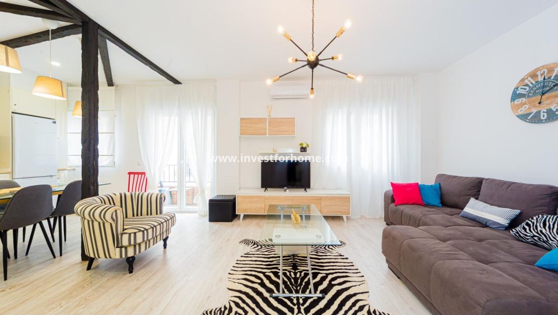 Sale - Apartment - Torrevieja - Centro
