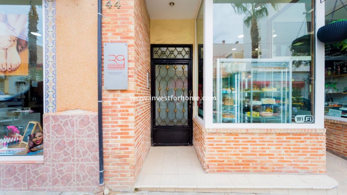 Sale - Apartment - Torrevieja - Centro