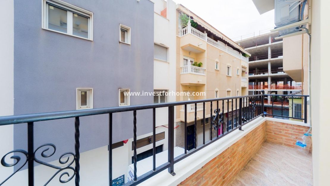Sale - Apartment - Torrevieja - Centro