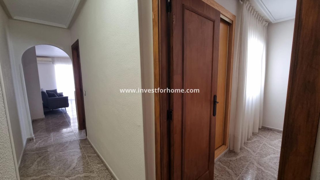 Sale - Apartment - Torrevieja - Centro