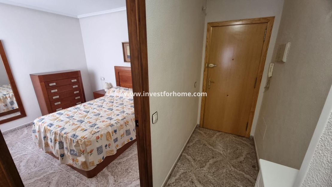 Sale - Apartment - Torrevieja - Centro