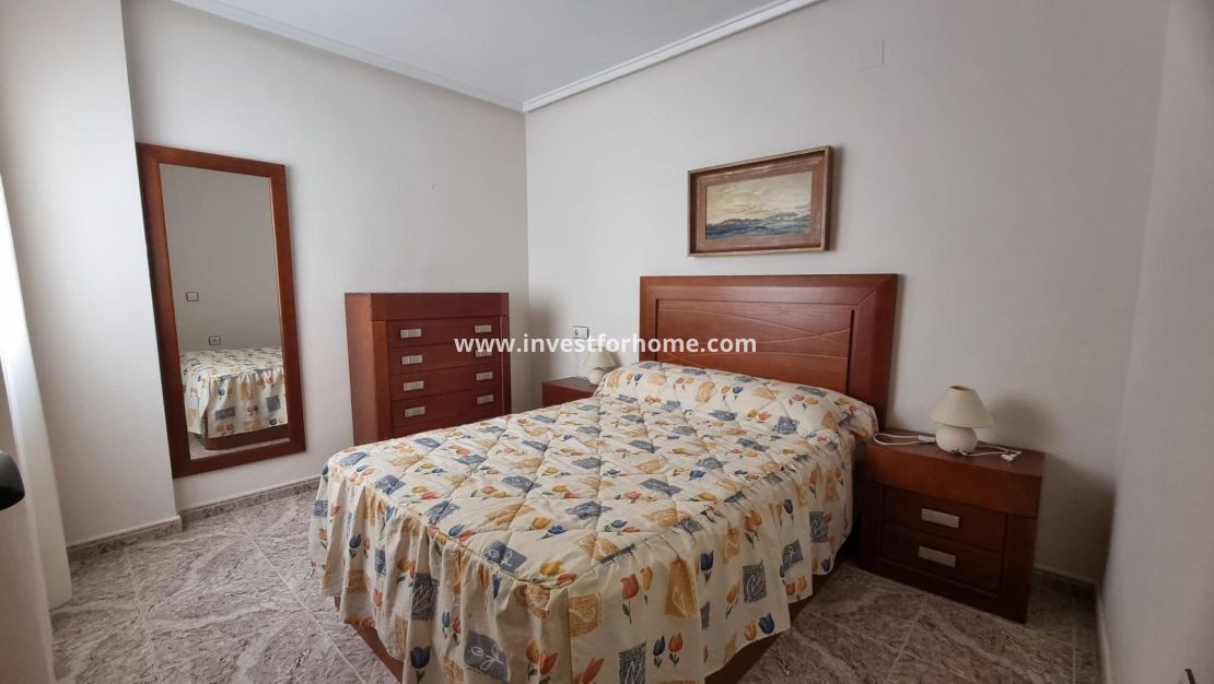 Sale - Apartment - Torrevieja - Centro