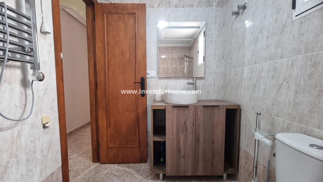 Sale - Apartment - Torrevieja - Centro
