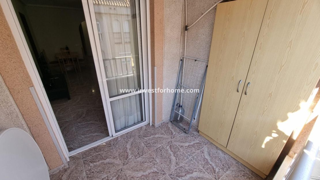 Sale - Apartment - Torrevieja - Centro