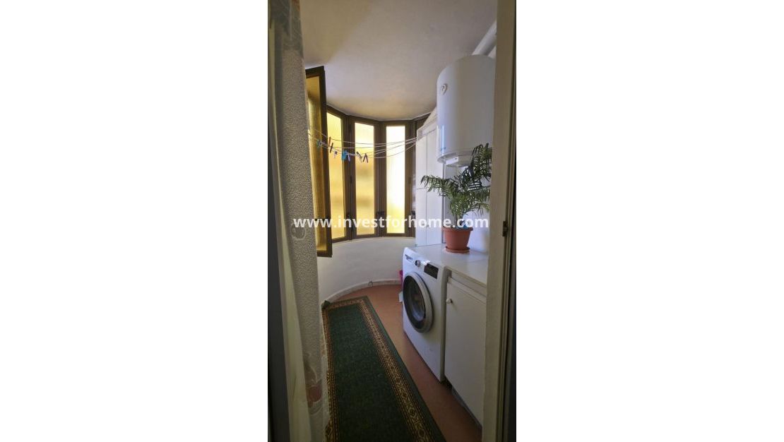 Sale - Apartment - Torrevieja - Centro