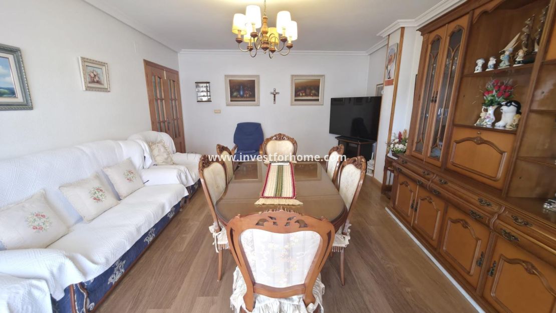 Sale - Apartment - Torrevieja - Centro