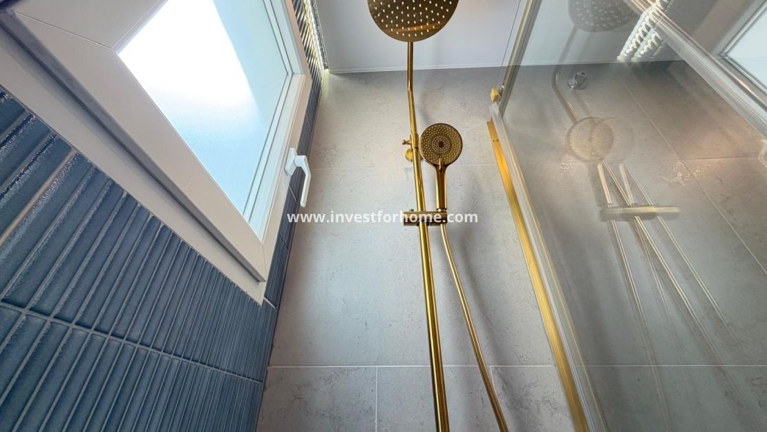 Sale - Apartment - Torrevieja - Centro
