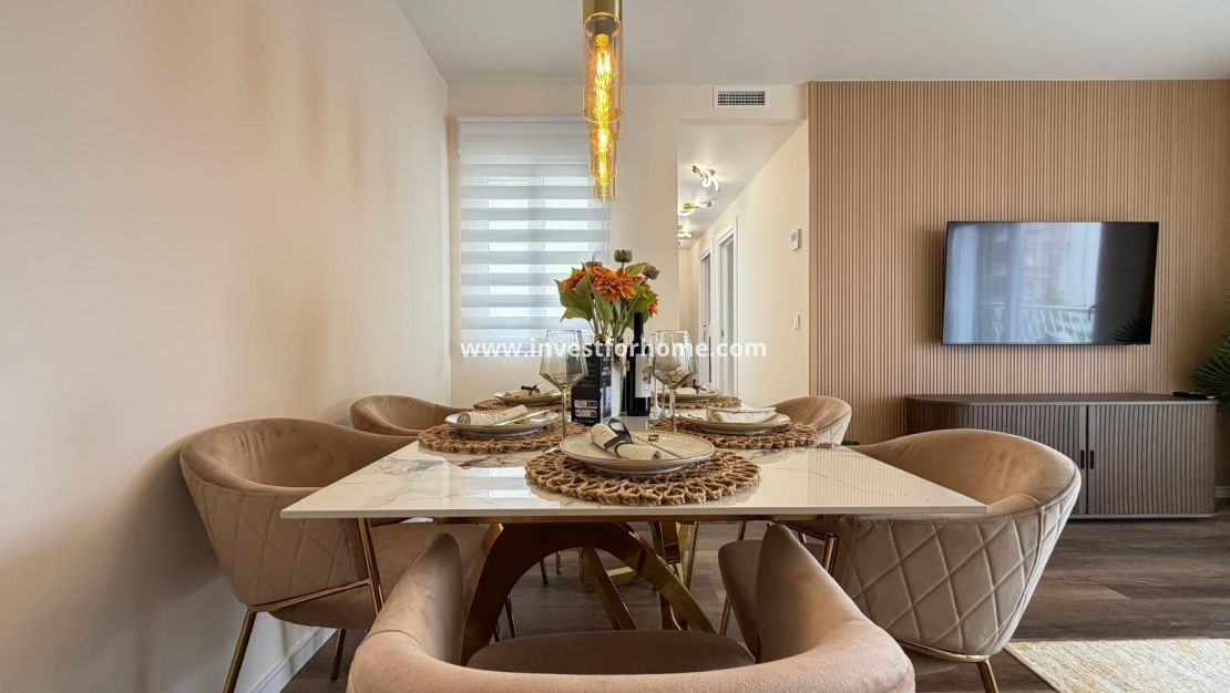 Sale - Apartment - Torrevieja - Centro