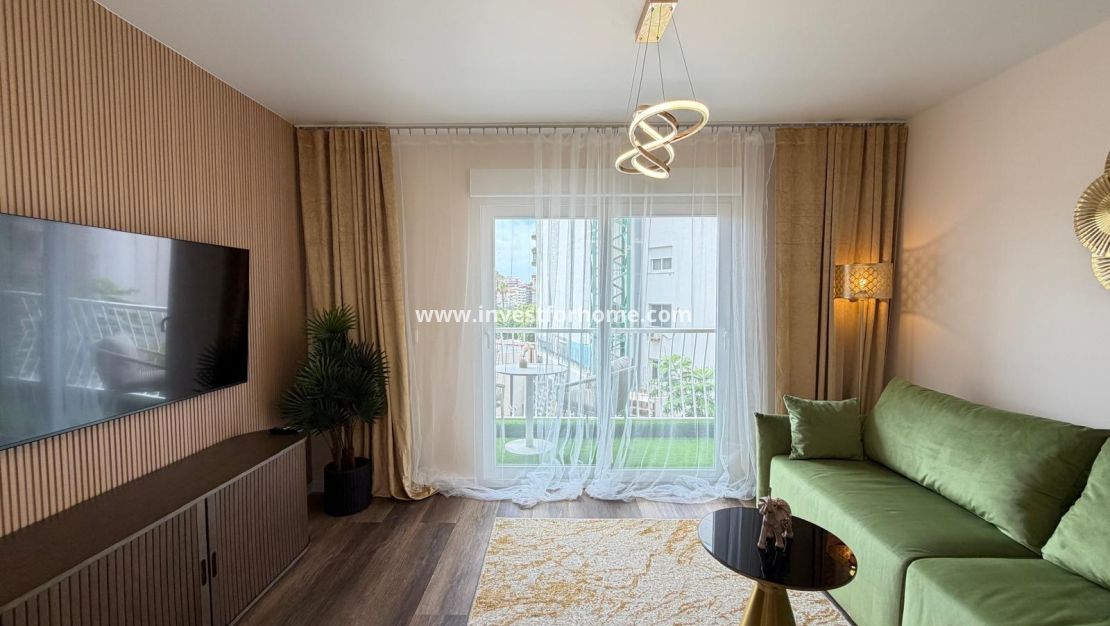 Sale - Apartment - Torrevieja - Centro