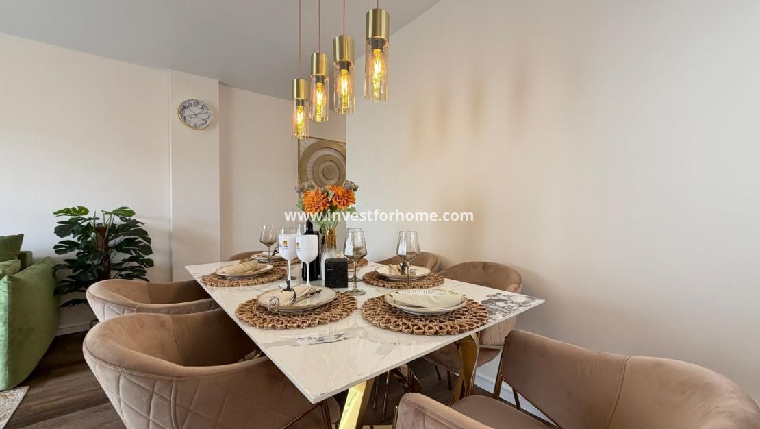 Sale - Apartment - Torrevieja - Centro