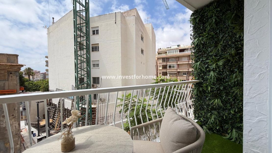 Sale - Apartment - Torrevieja - Centro