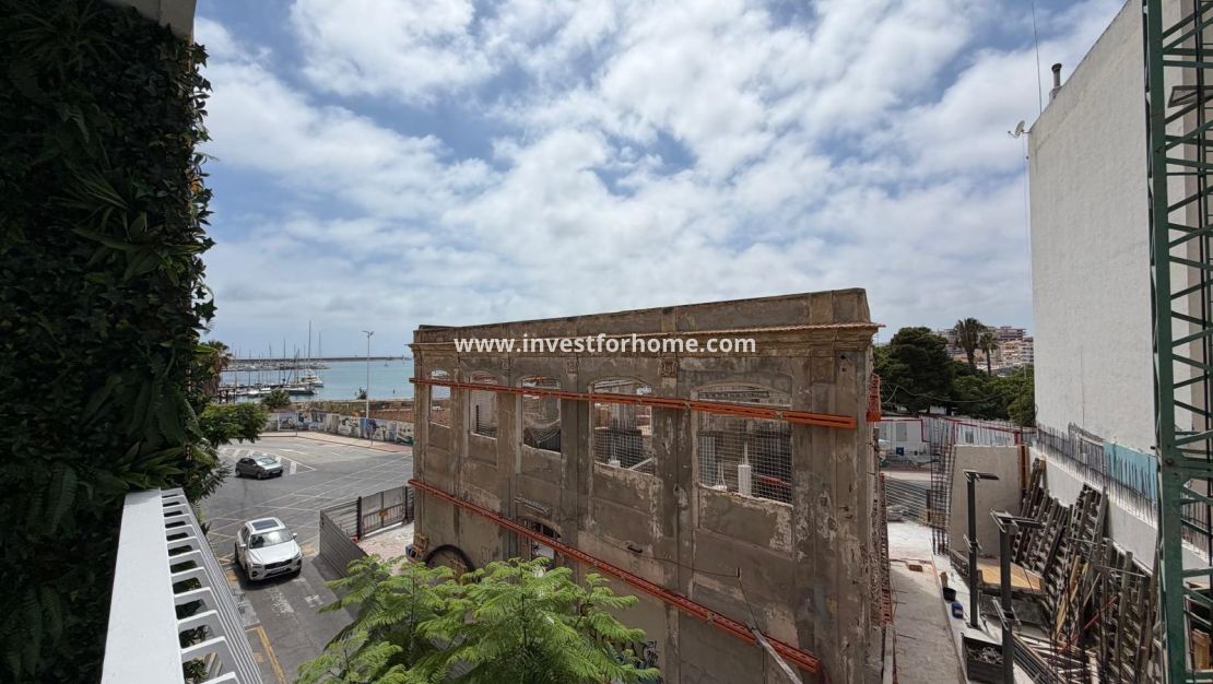 Sale - Apartment - Torrevieja - Centro