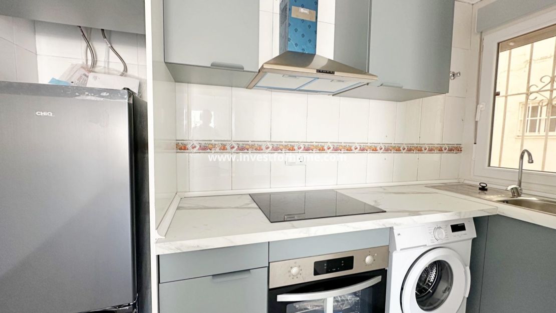 Sale - Apartment - Torrevieja - Centro