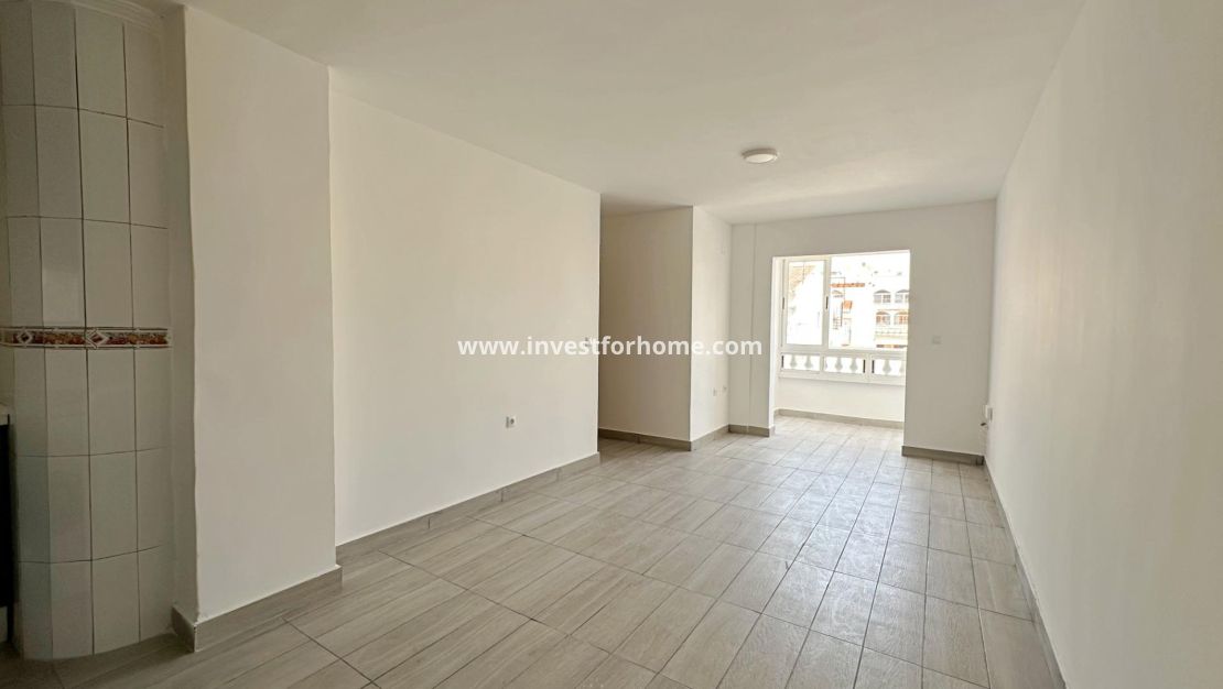 Sale - Apartment - Torrevieja - Centro