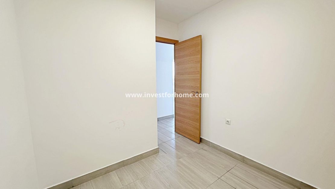 Sale - Apartment - Torrevieja - Centro