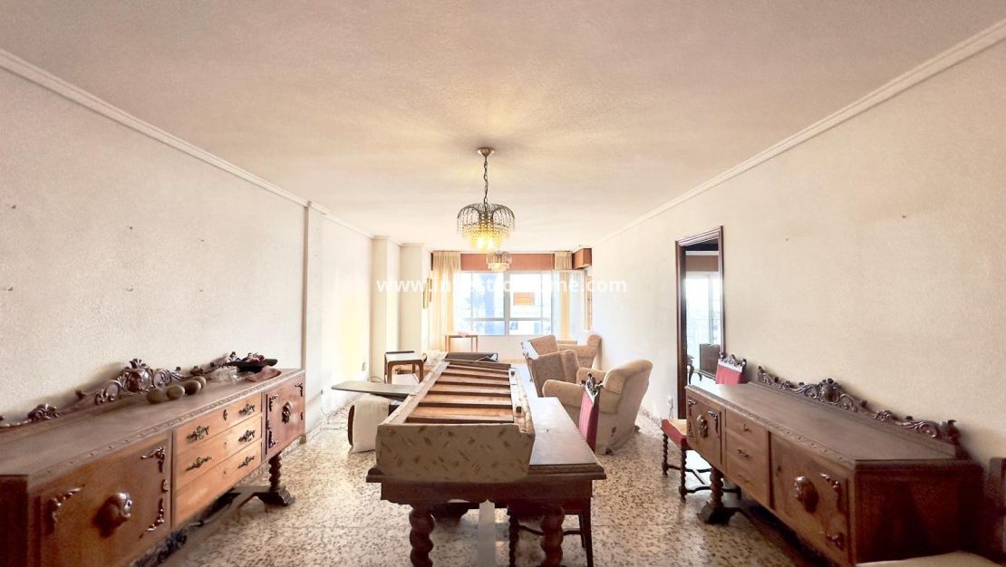 Sale - Apartment - Torrevieja - Centro