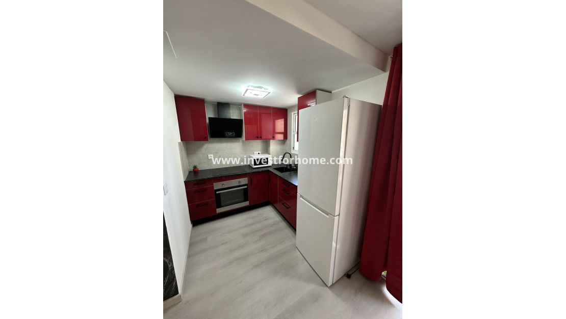 Sale - Apartment - Torrevieja - Centro
