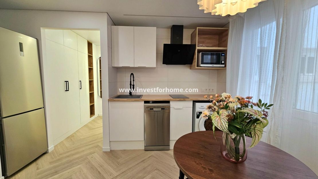 Sale - Apartment - Torrevieja - Centro