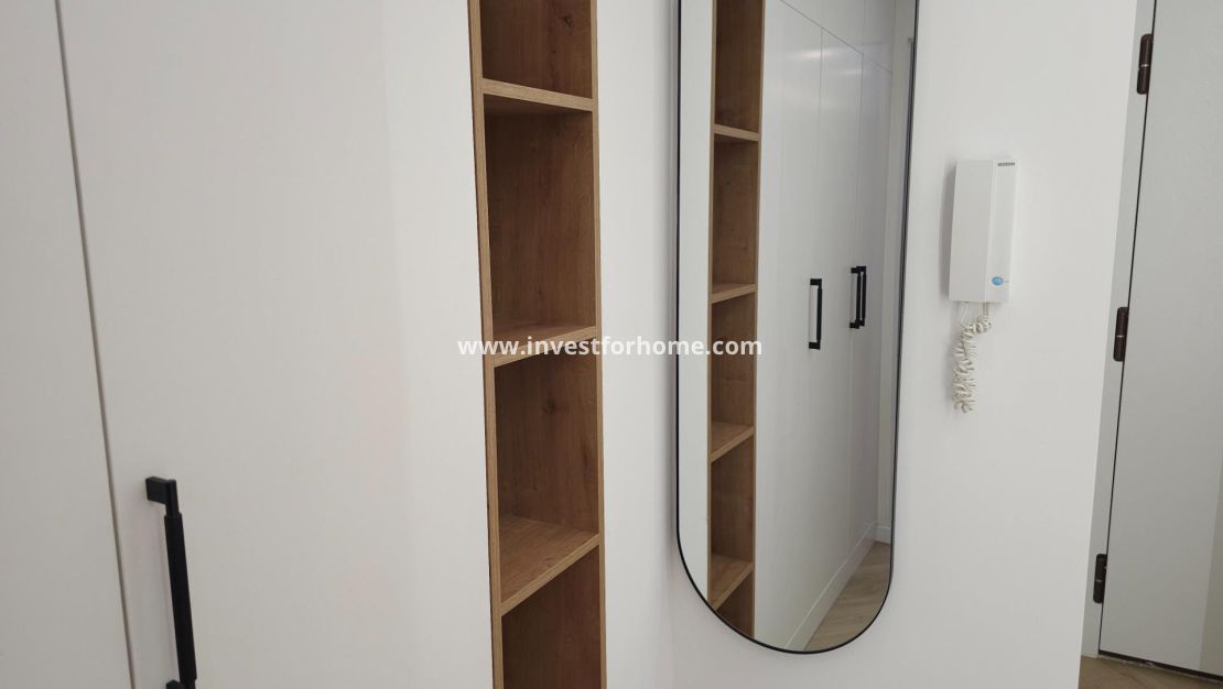 Sale - Apartment - Torrevieja - Centro