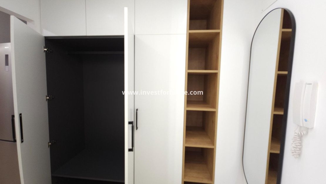 Sale - Apartment - Torrevieja - Centro