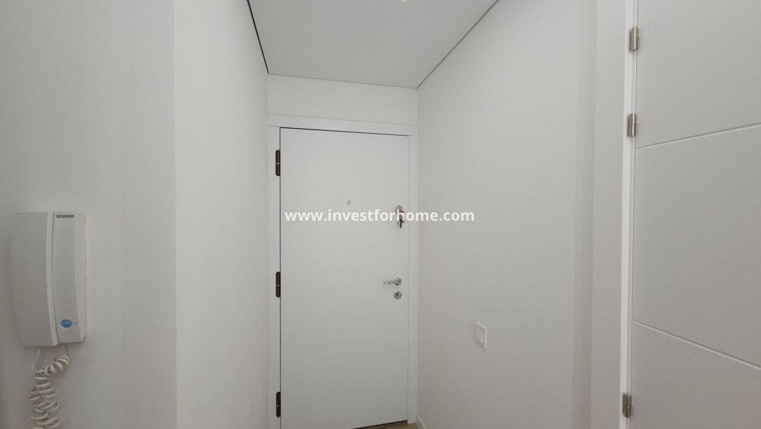 Sale - Apartment - Torrevieja - Centro