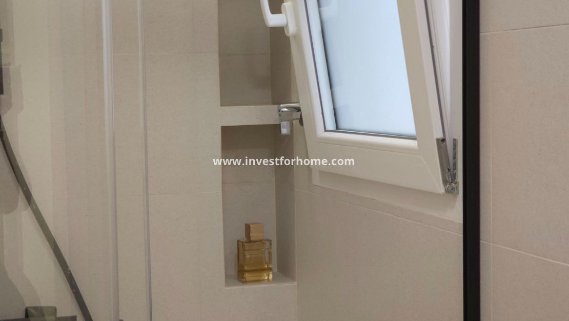 Sale - Apartment - Torrevieja - Centro