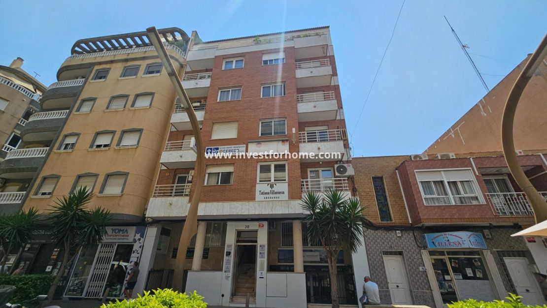 Sale - Apartment - Torrevieja - Centro